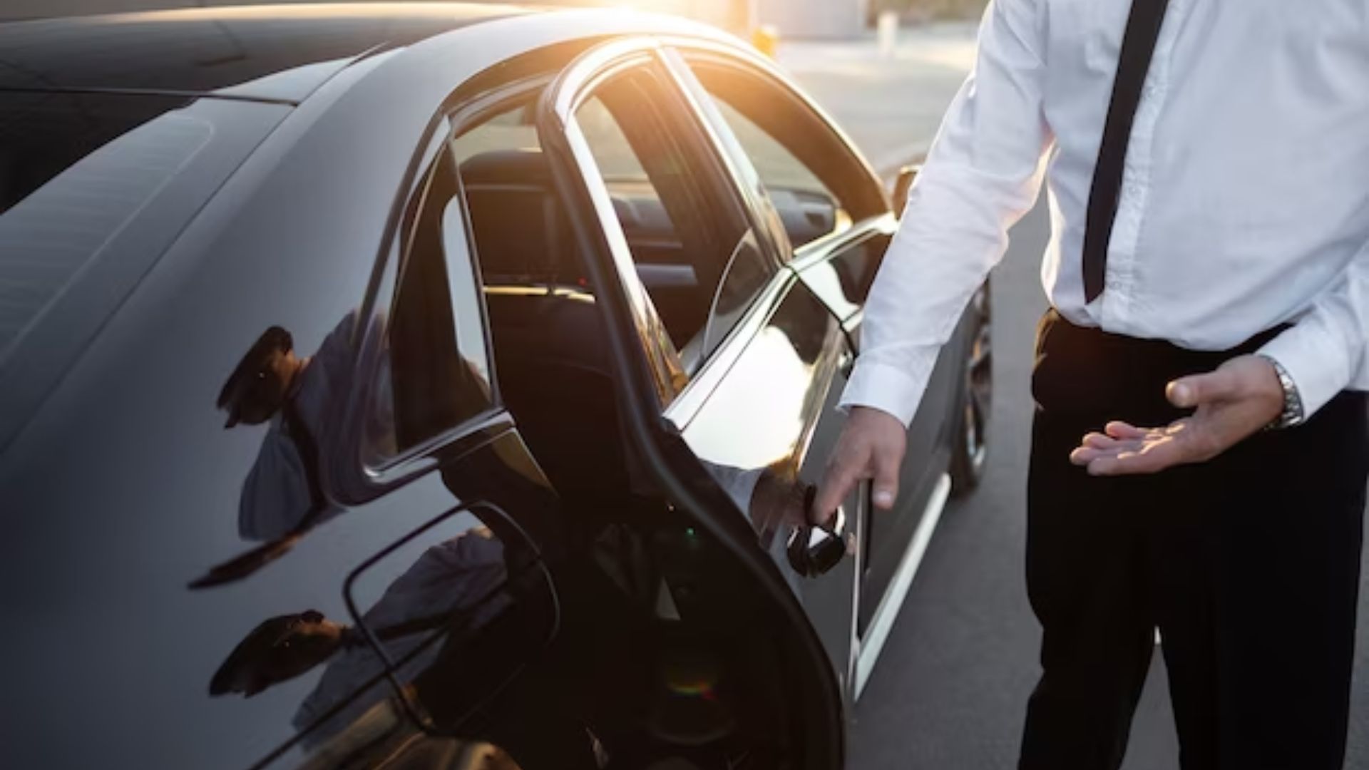 Why Hire a Car with a Driver in Dubai? The Benefits of this Service ...